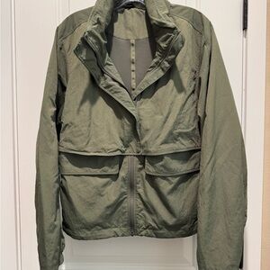 🧥 Lululemon Olive Lightweight Hooded Jacket Size 12 – Vented Back, Pockets